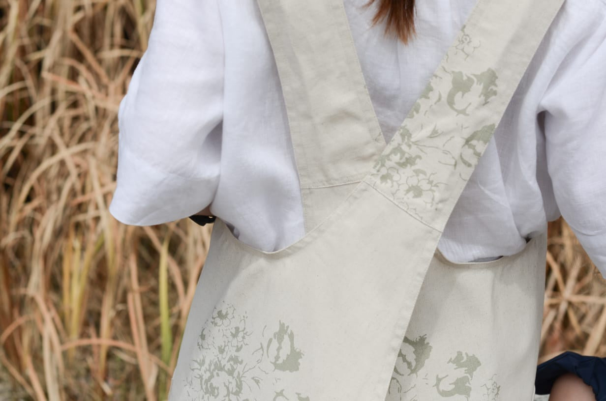 Cross back Linen Apron | Olive Country Florals