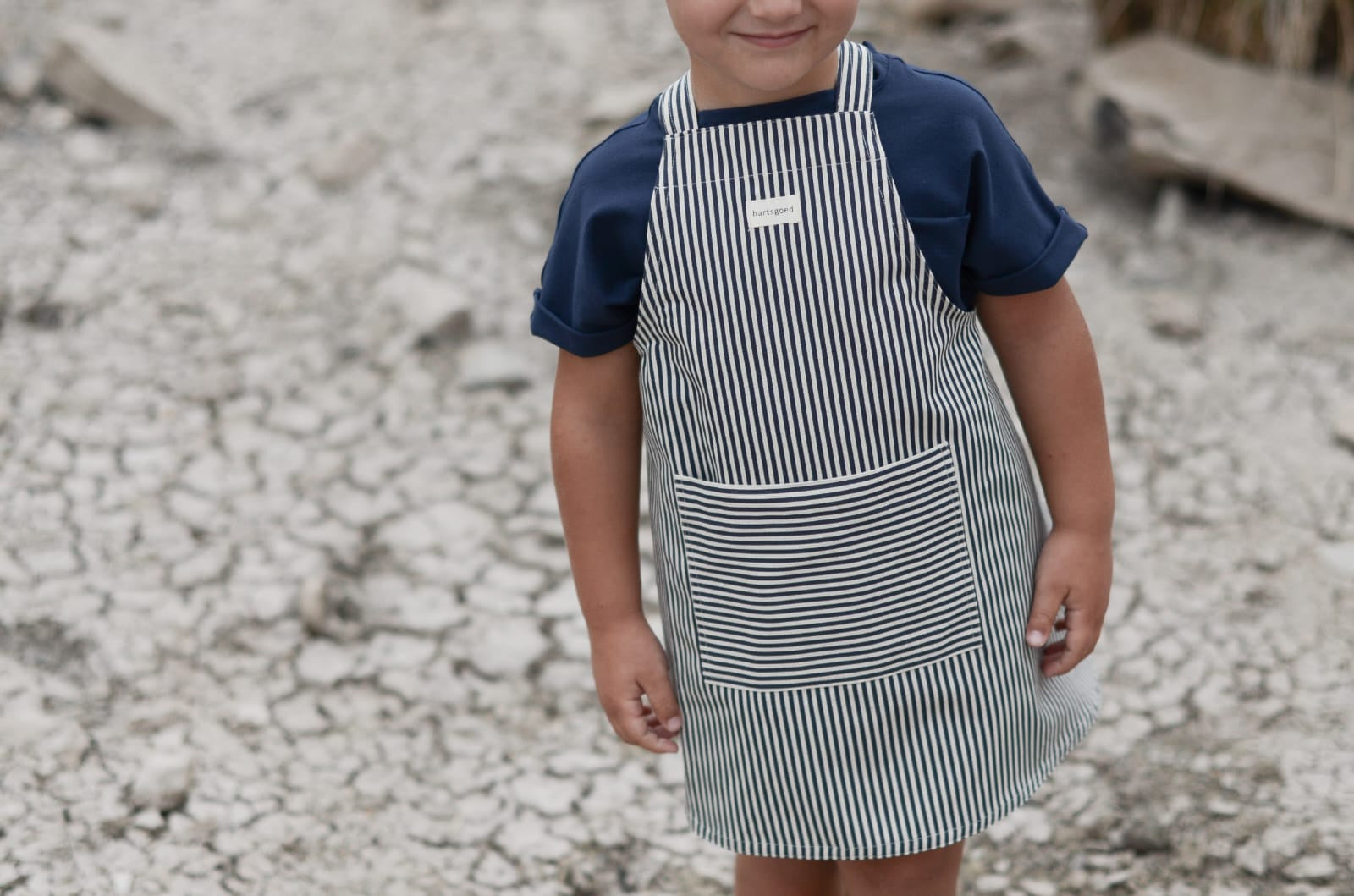 Kiddies Cross Back Linen Apron | Navy Lines