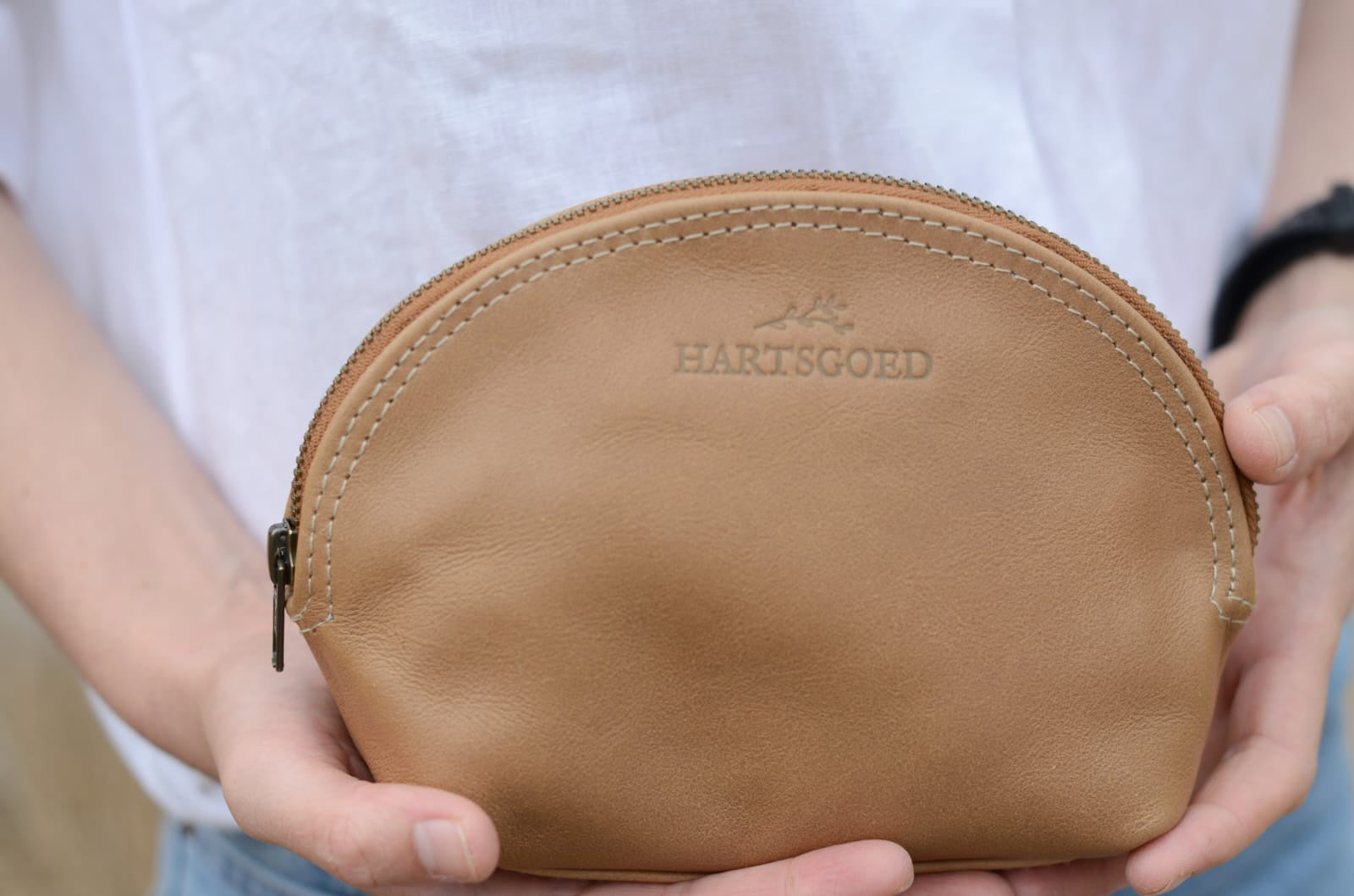 Leather Large Make-Up Bag | Caramel