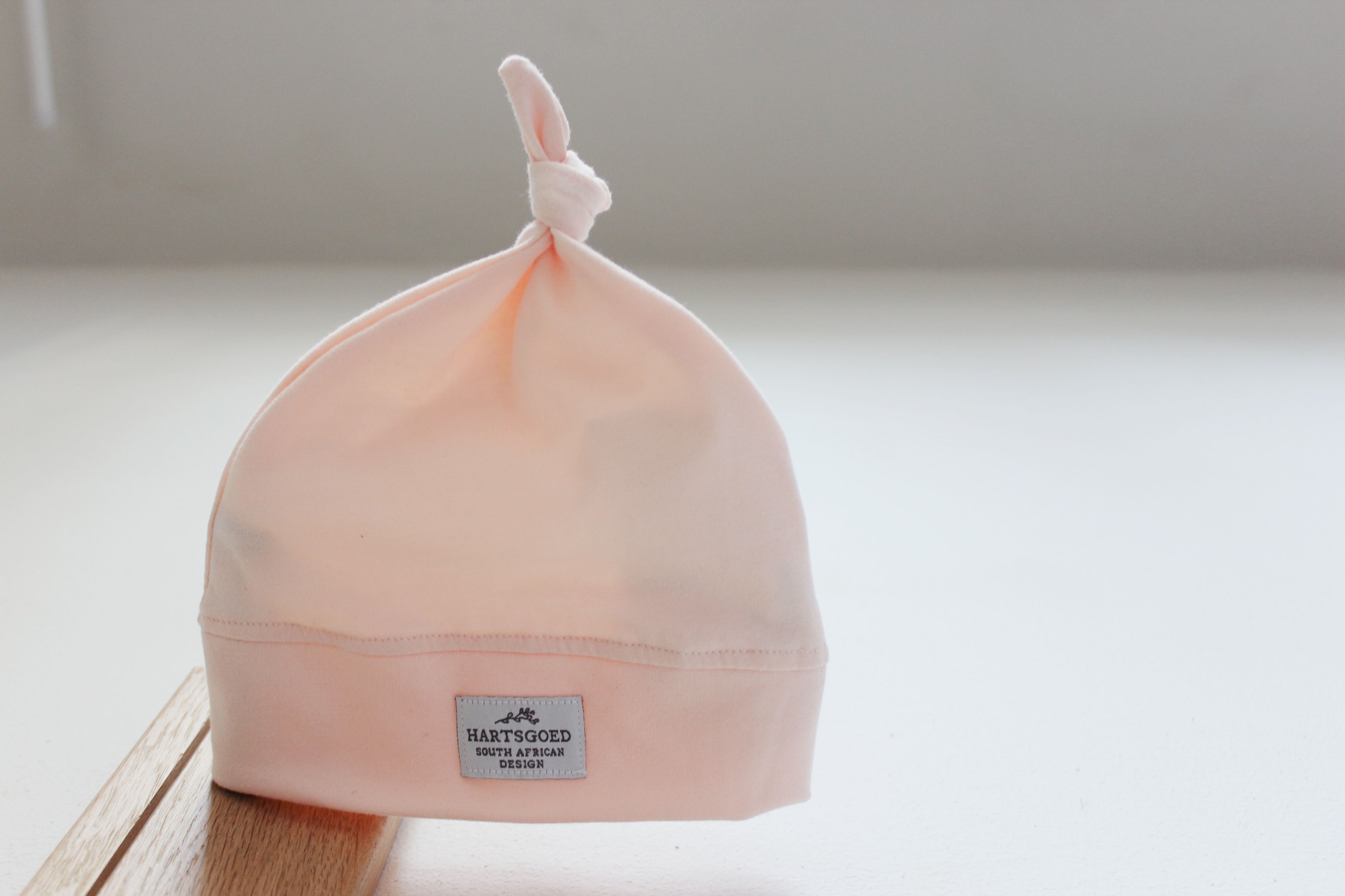 Knotted Hat | Salmon