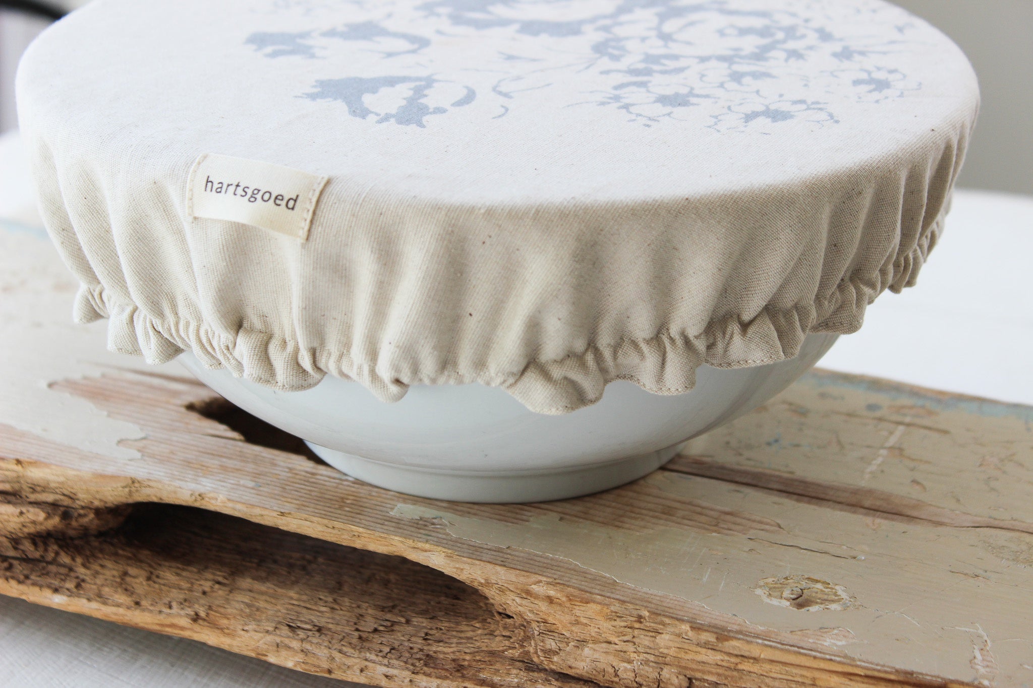 Reversible Bowl Cover (L) | Grey Country Florals