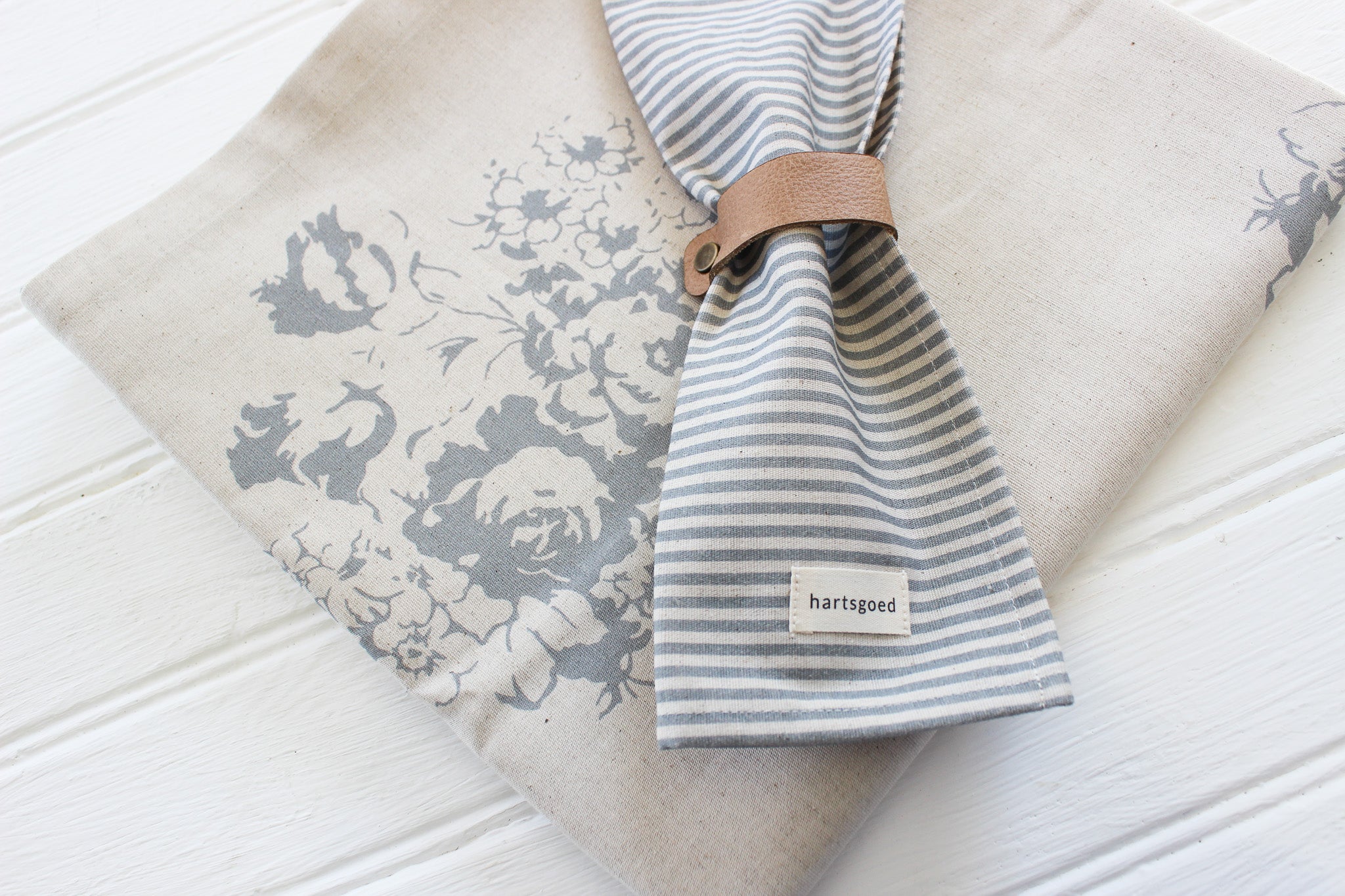 Table Runner 250 x 60cm | Grey Country Floral