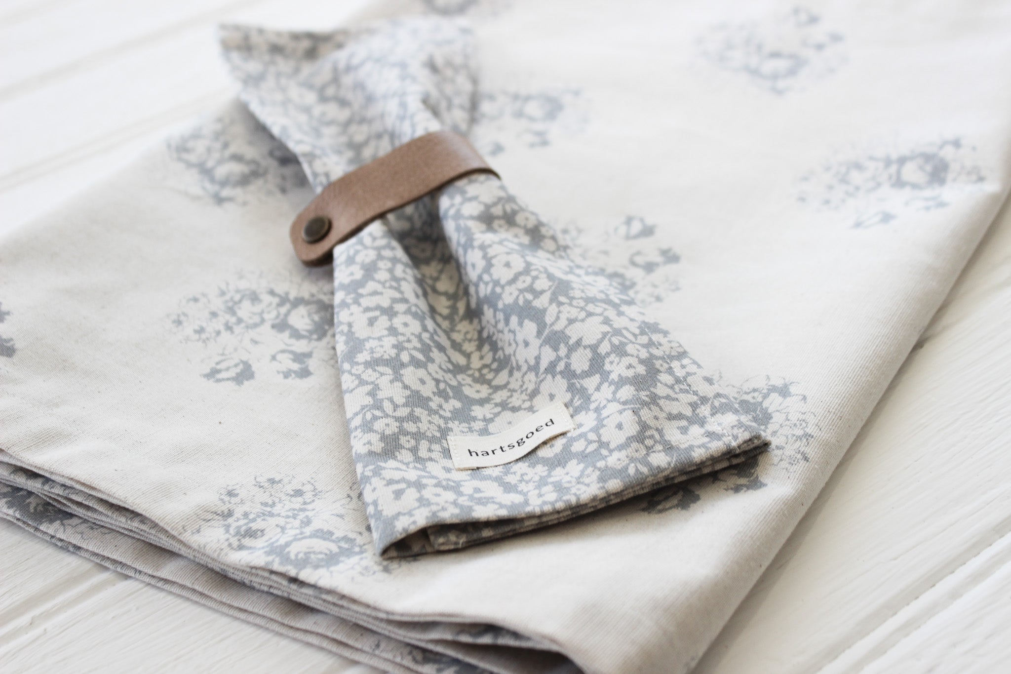 Table Runner 230 x 40cm | Grey Country Floral