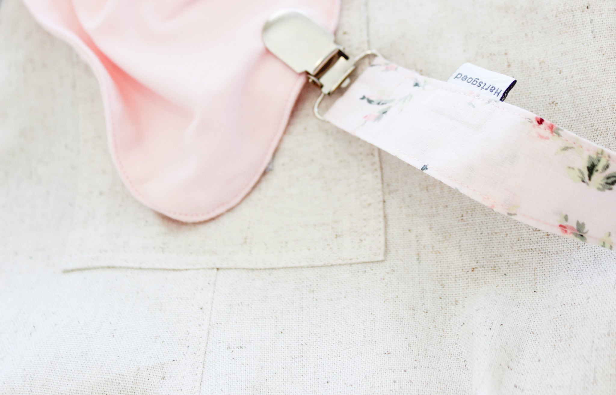 Dummy clip  |  Rose on Pink