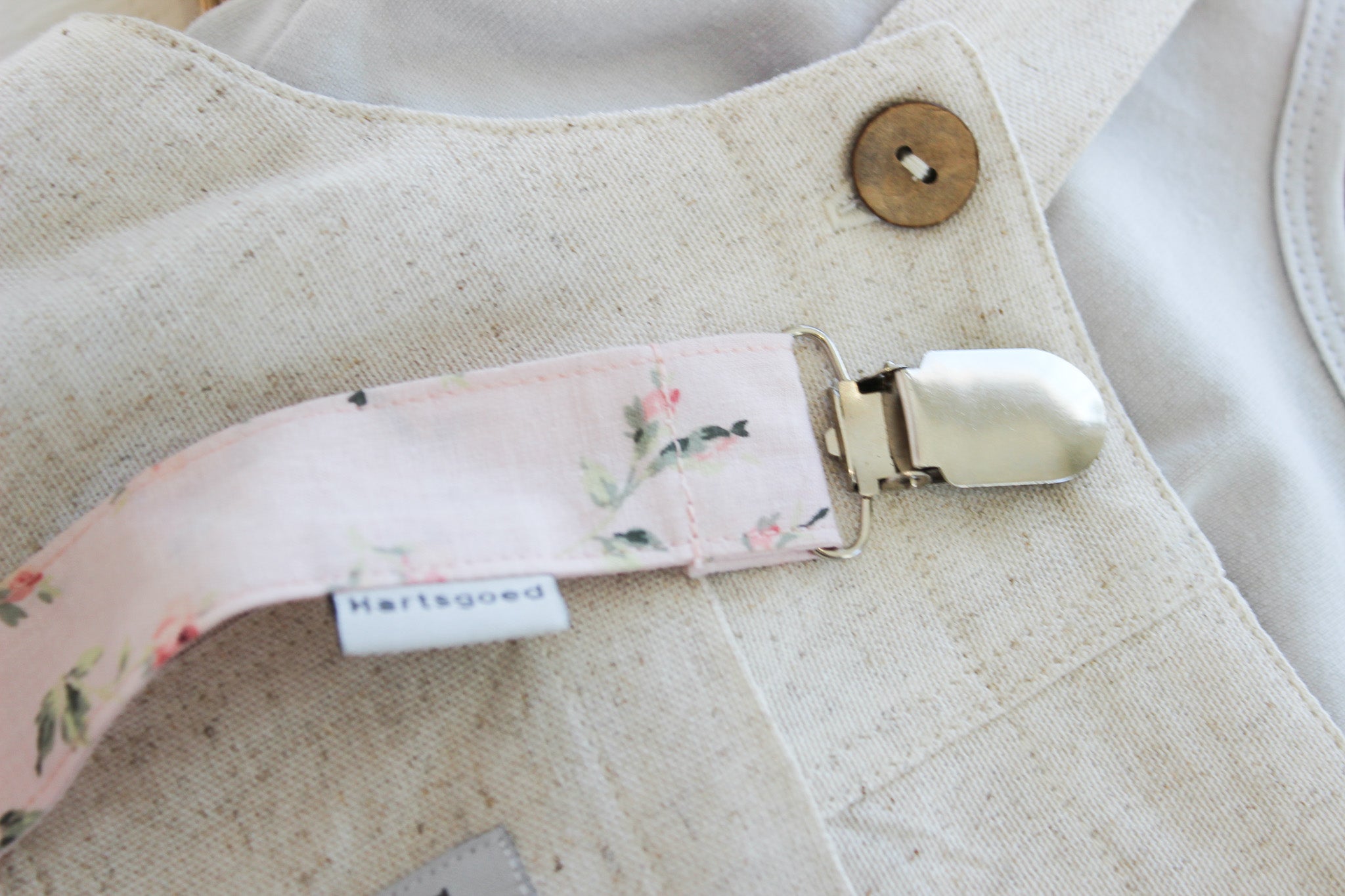 Dummy clip  |  Rose on Pink