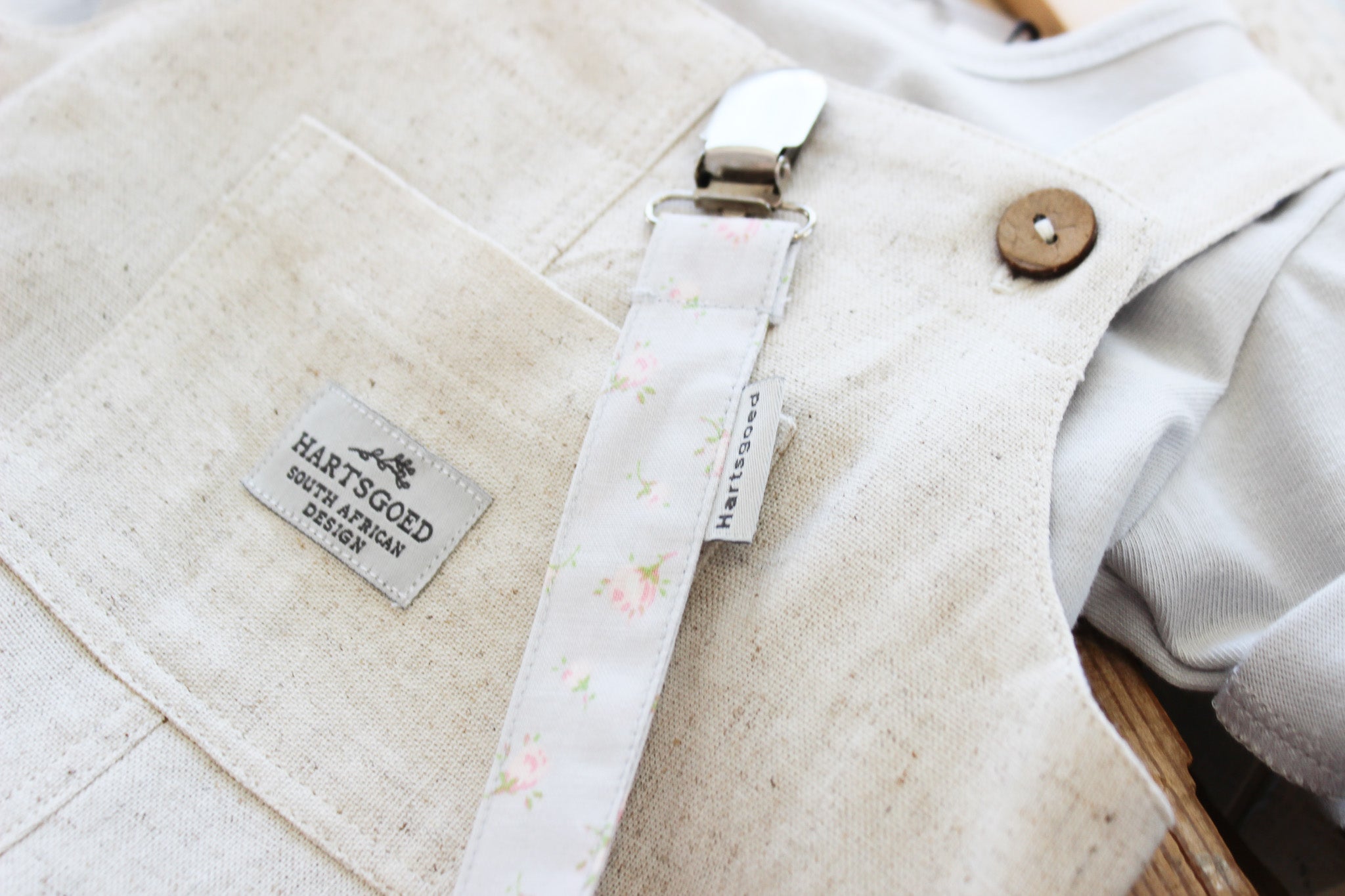 Dummy clip  |  Floral Skies