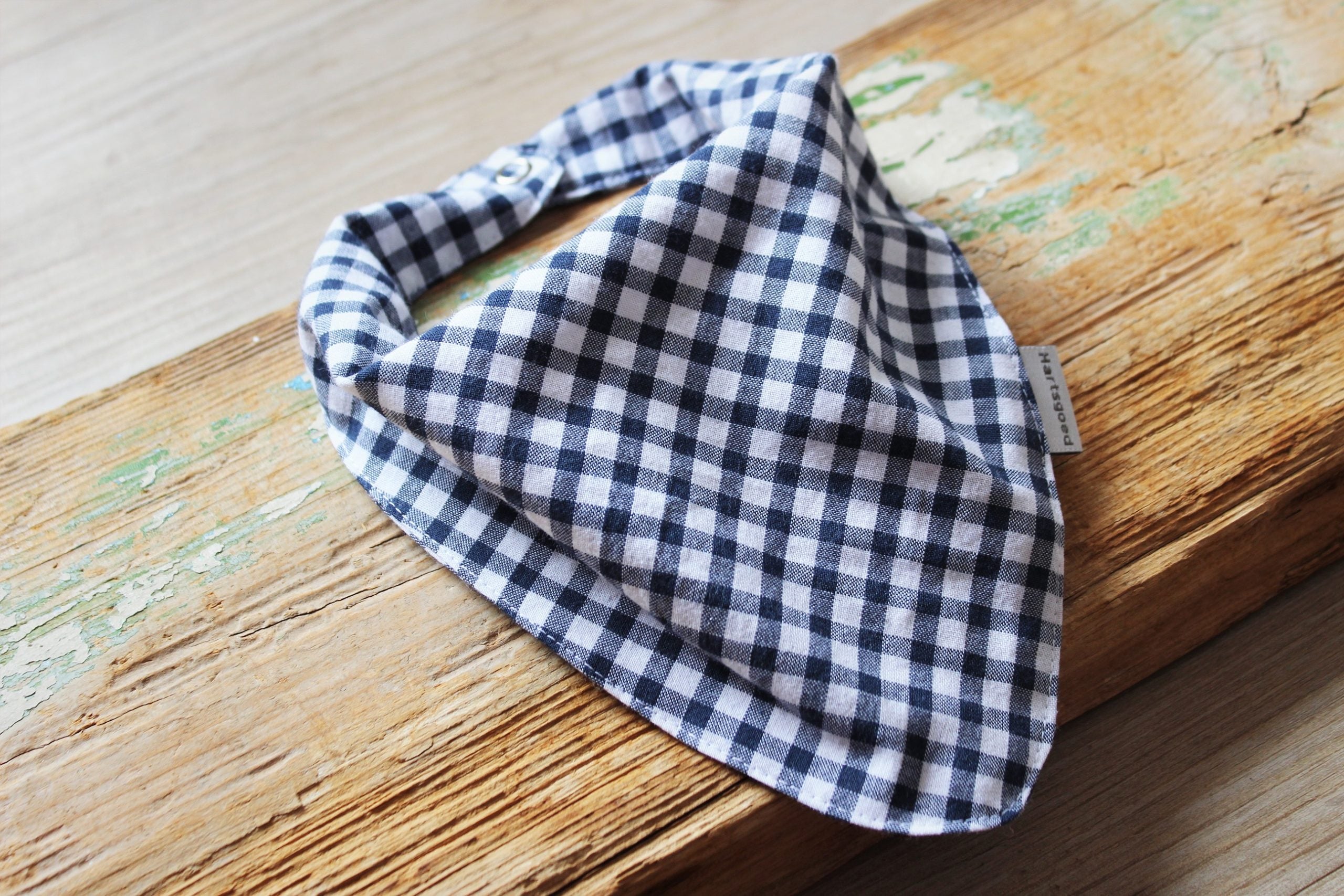 Bandana bib  |  Navy check