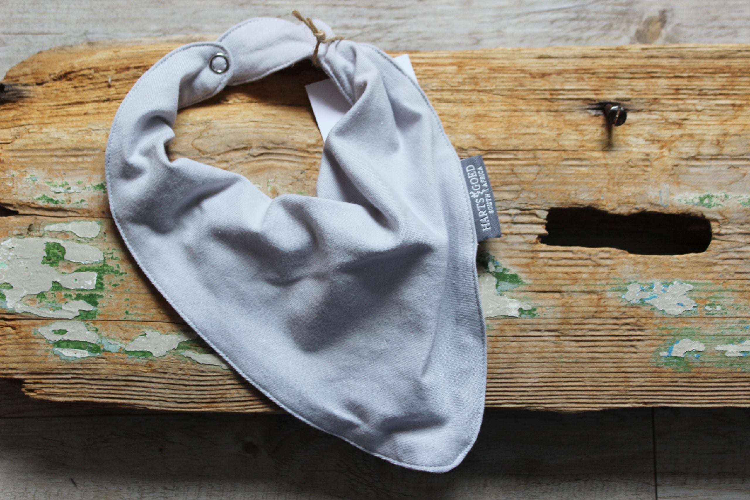 Bandana bib  |  Light grey