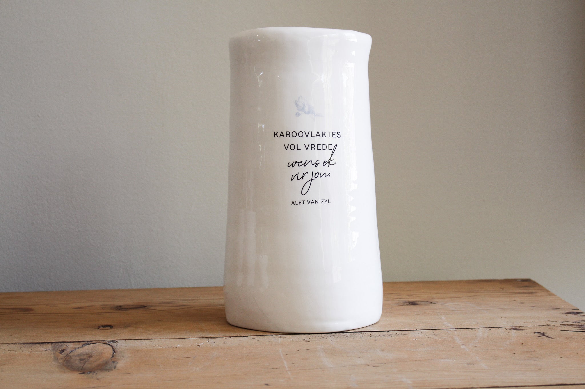 Tall Twisted Ceramic Vase  |  Karoovlaktes vol vrede