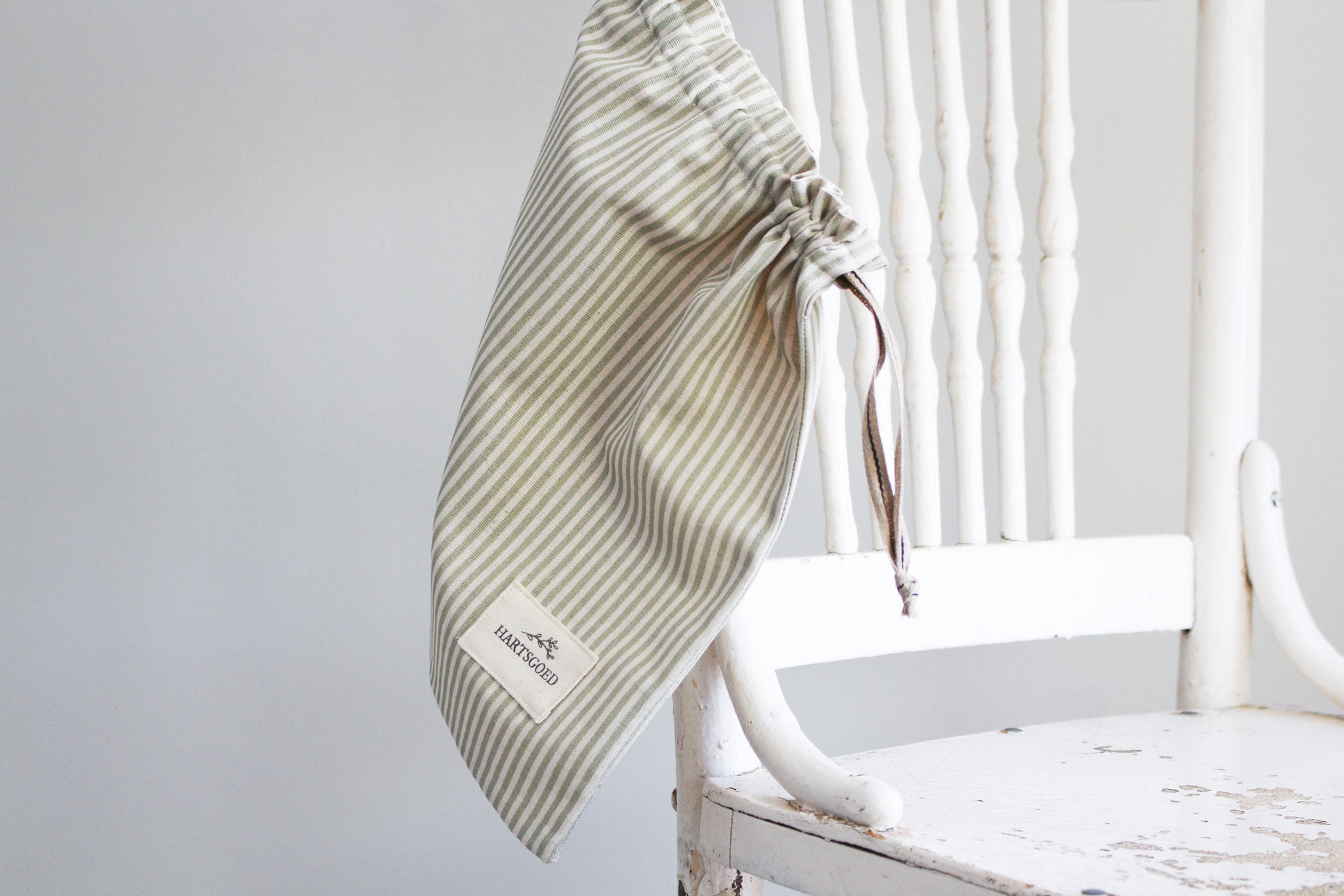 Linen Drawstring (M) | Olive Lines | 25x30cm