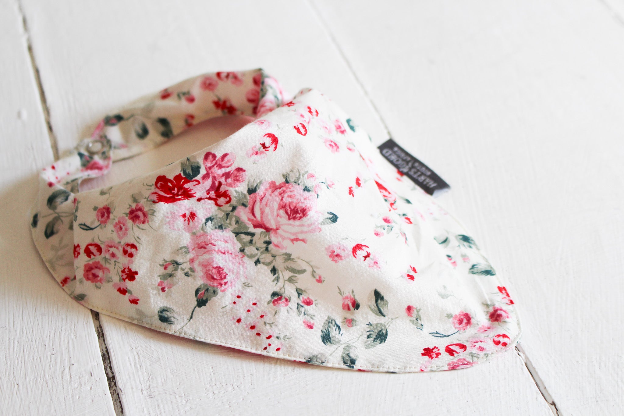 Bandana bib |  Darling Roses