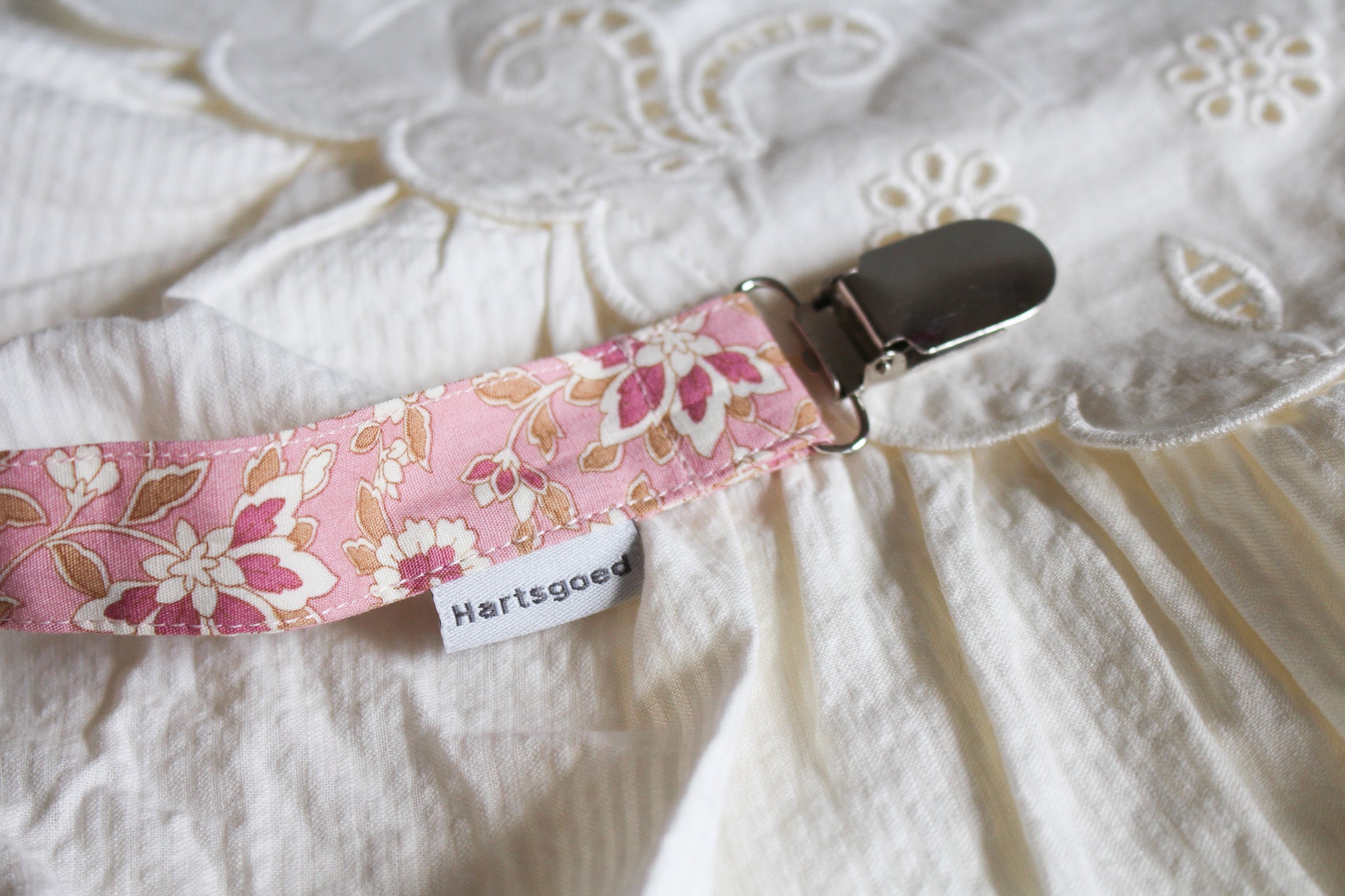 Dummy Clip | Floral on Dusty Pink