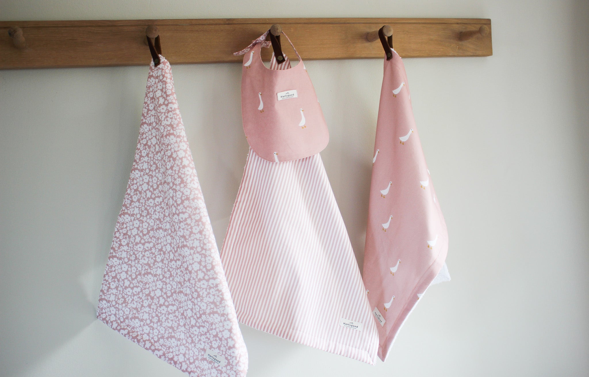 Burp Cloth | Ducks | Dusty Rose