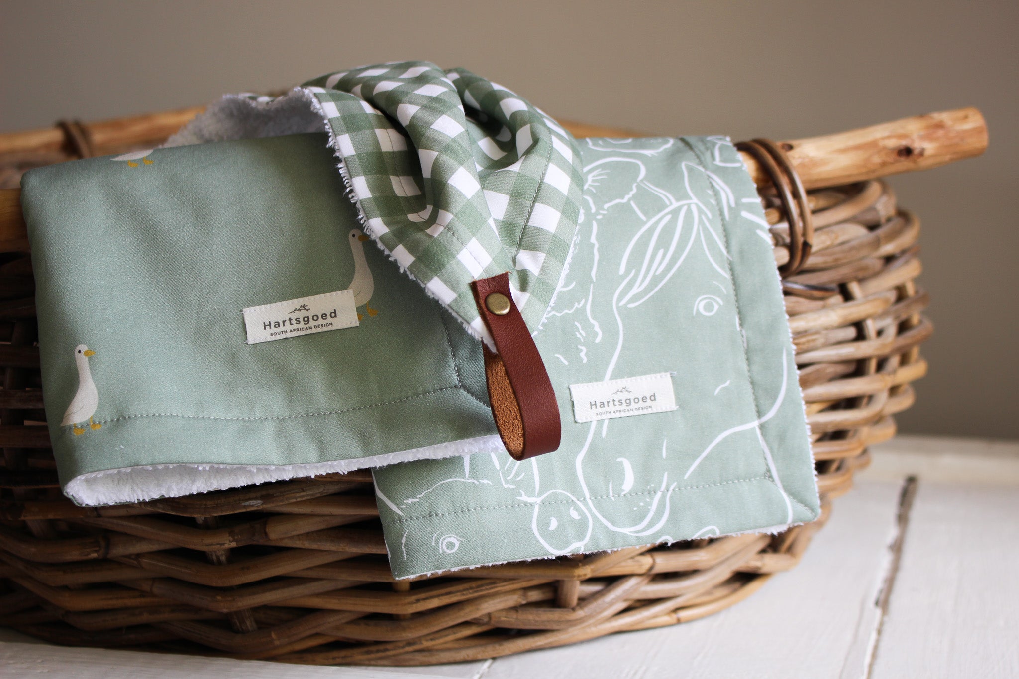 Burp Cloth | Farm Animals | Karoo Fields