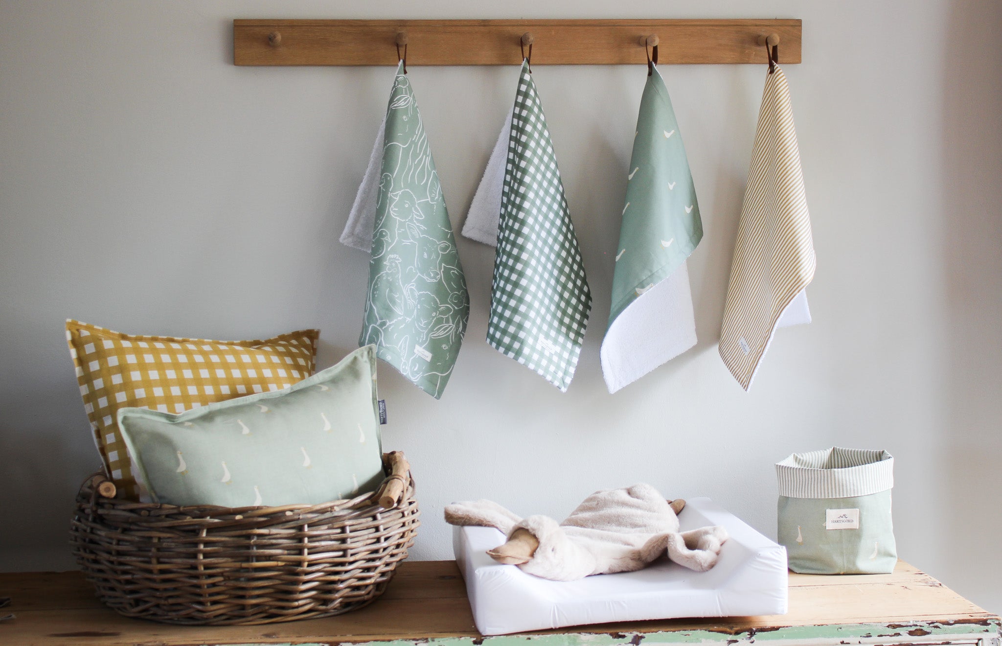 Burp Cloth | Farm Animals | Karoo Fields