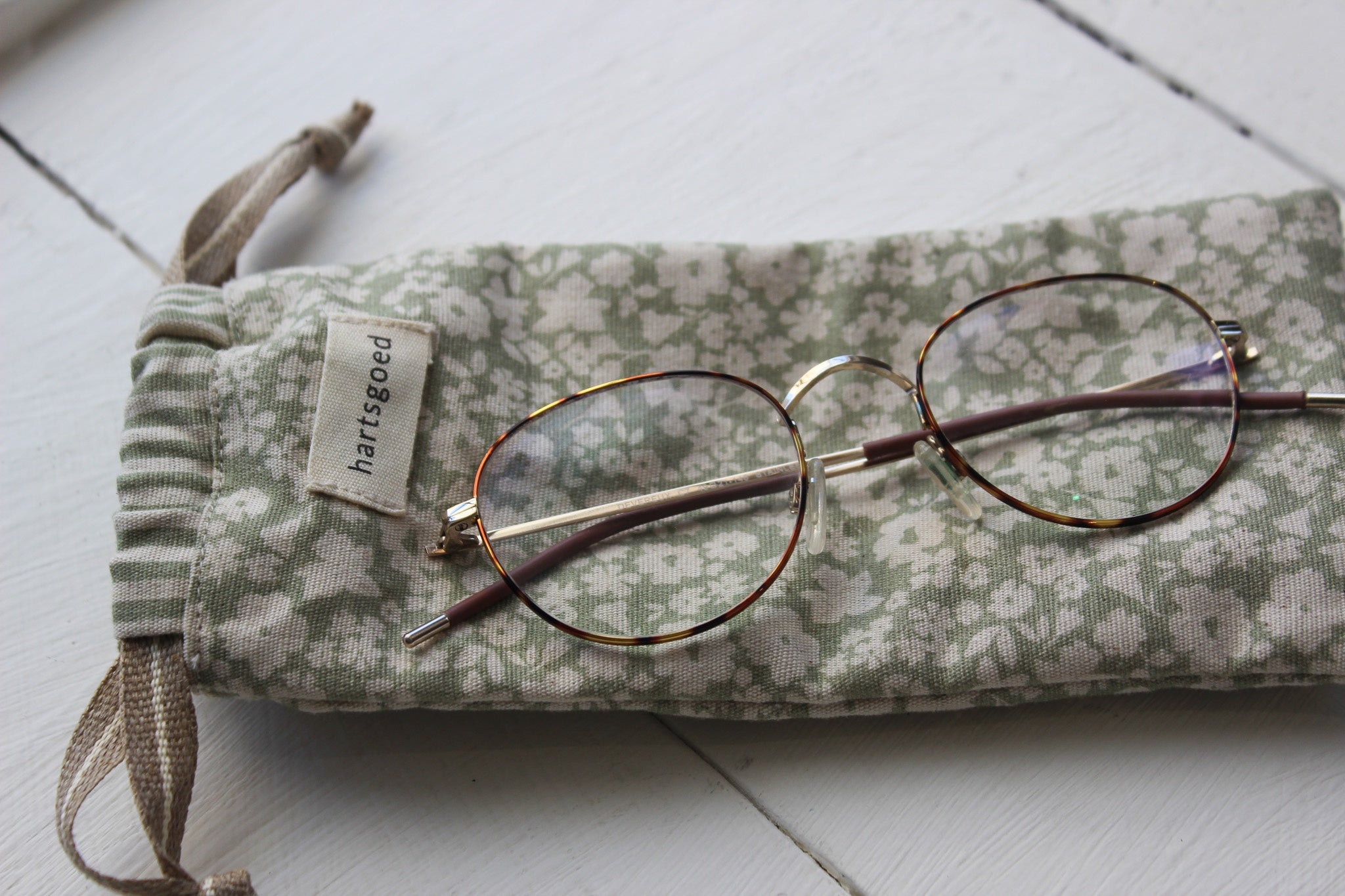 Glasses Drawstring Bag | Olive Field of Flowers