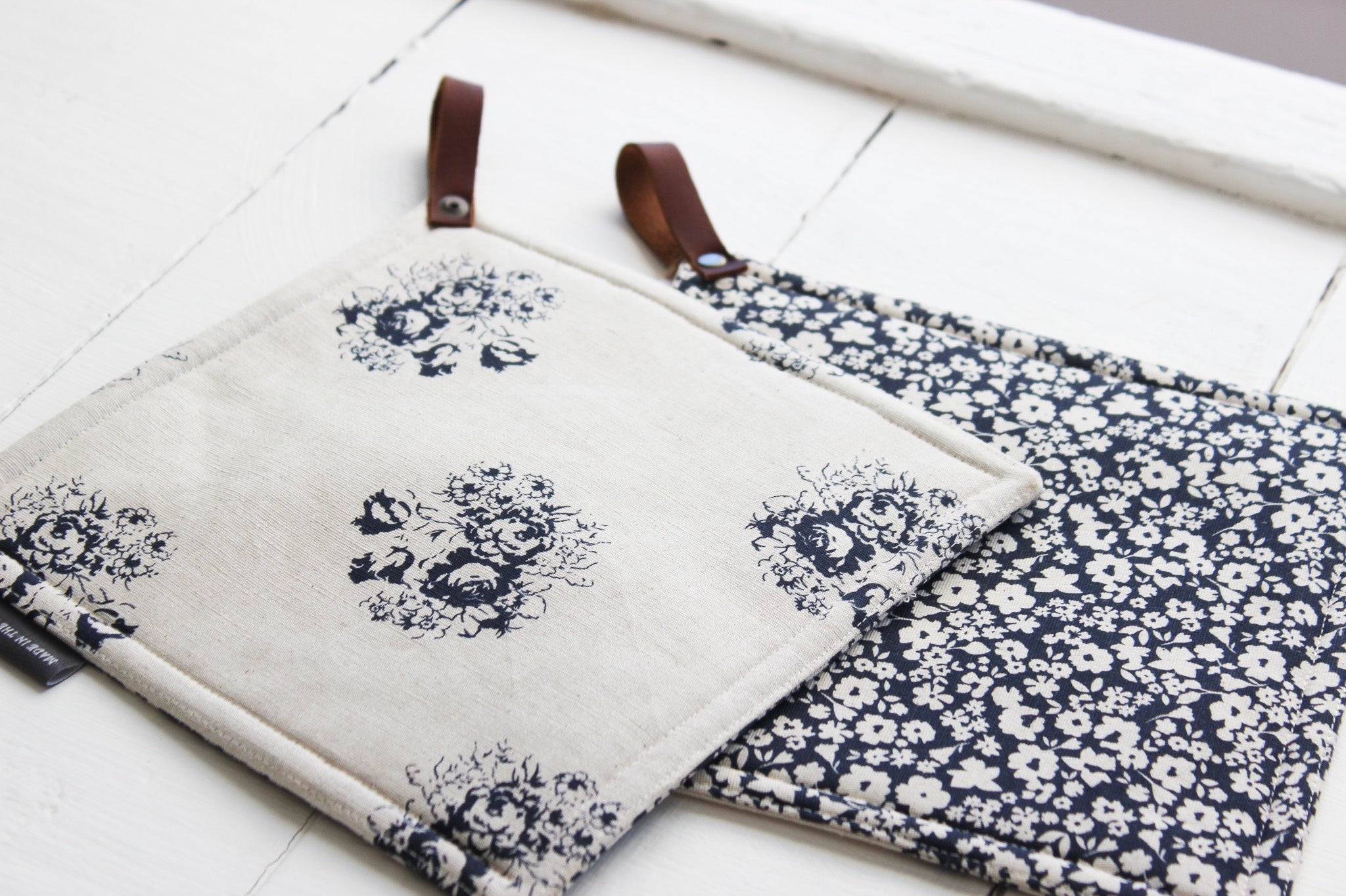 Pot Grabber | Navy