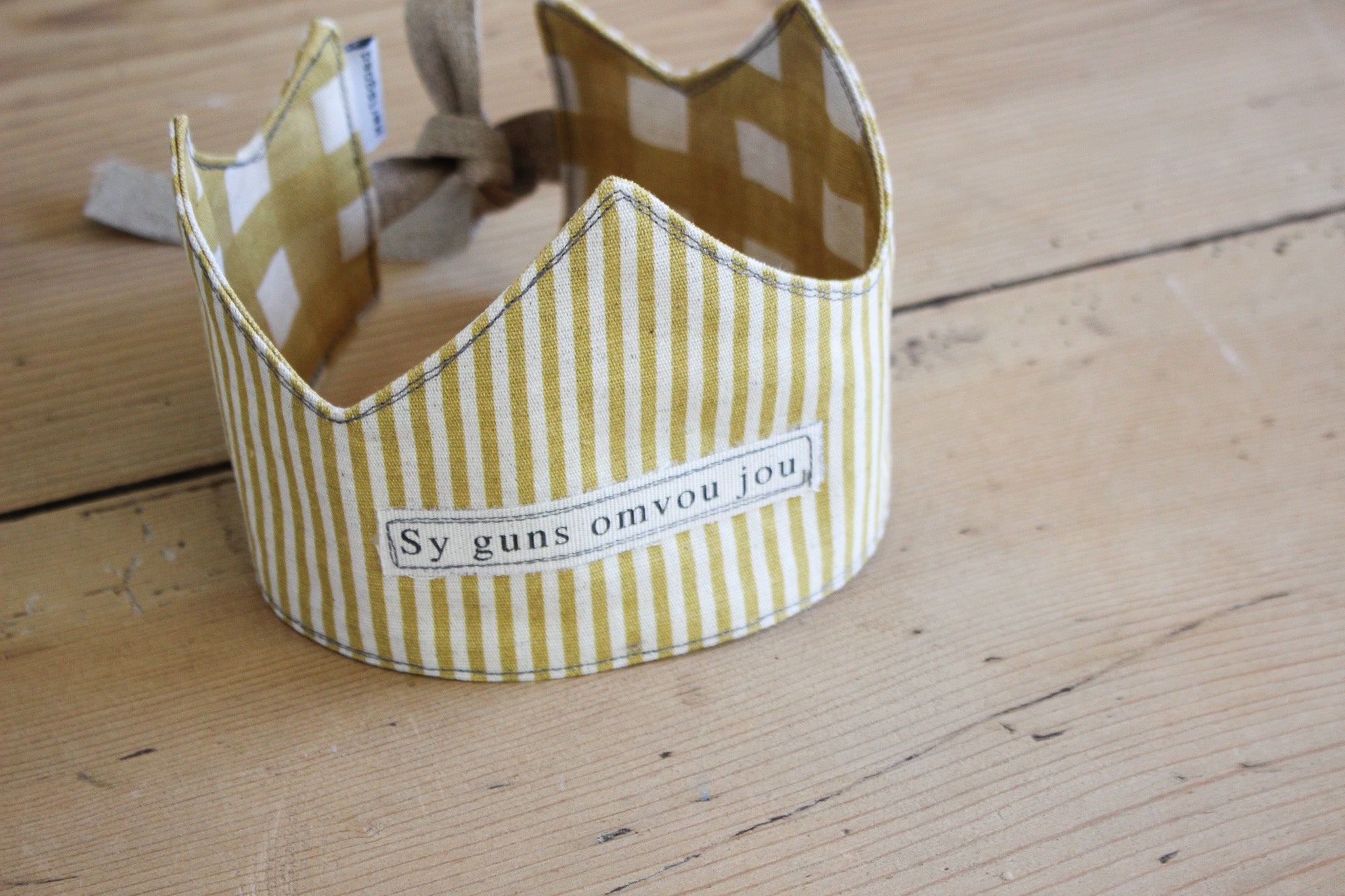 Birthday Crown | Sy Guns | Mustard Gingham