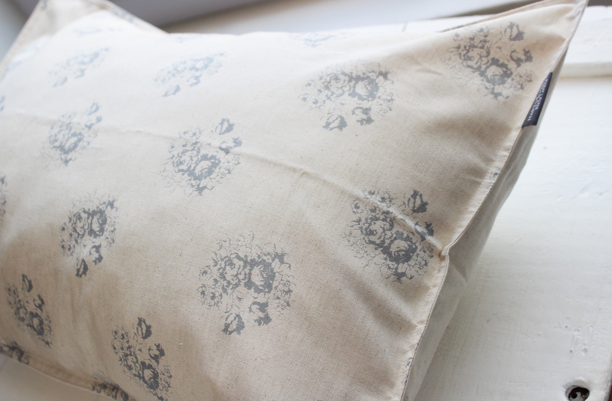 Cushion Cover | Grey Country Floral | 45 x 70cm