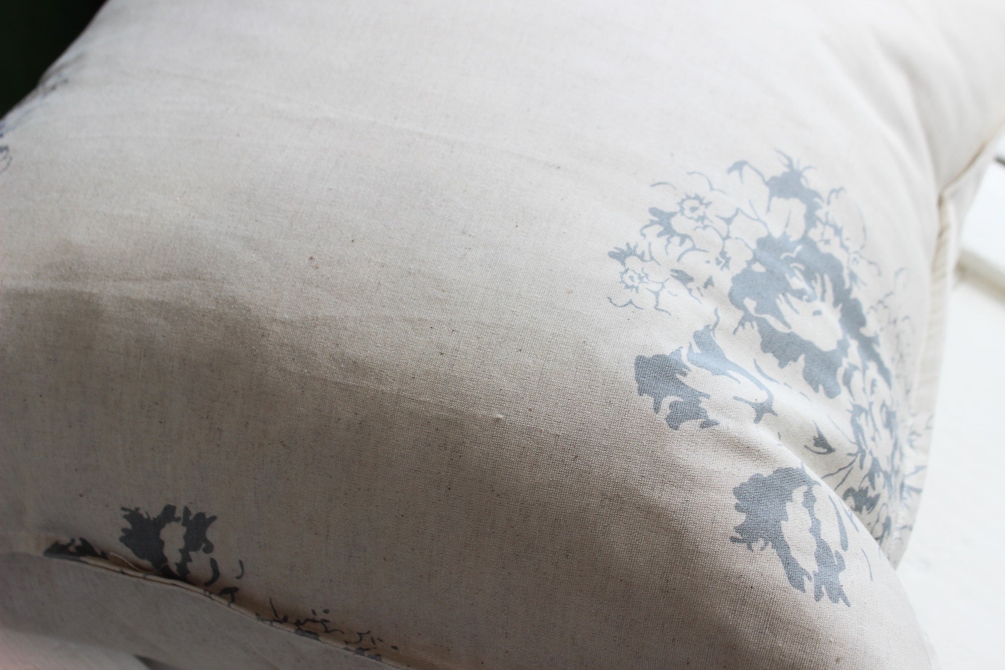 Cushion Cover | Grey Country Florals (L) | 60 x 60cm