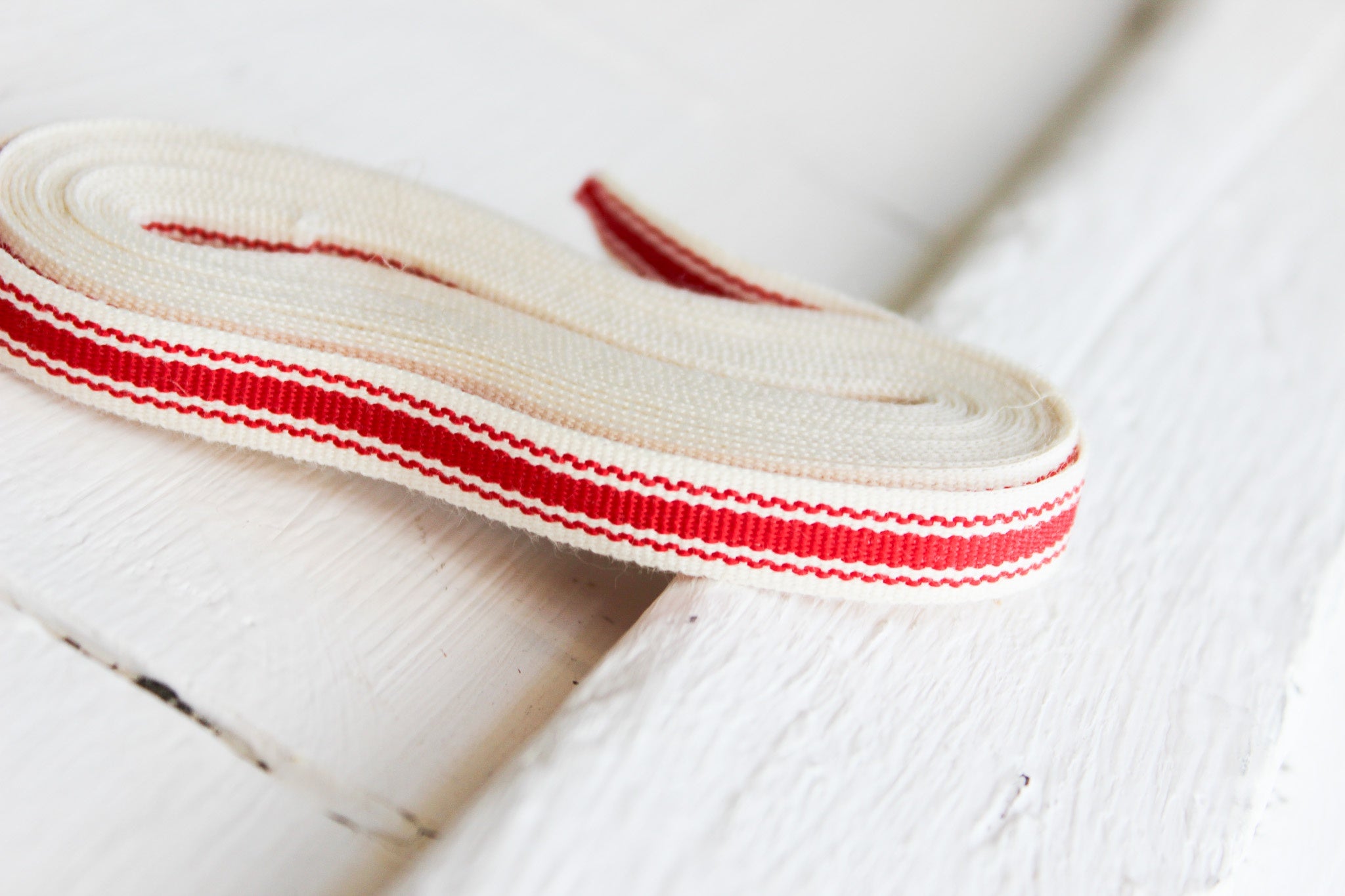 Ribbon 4m | Red on Cream