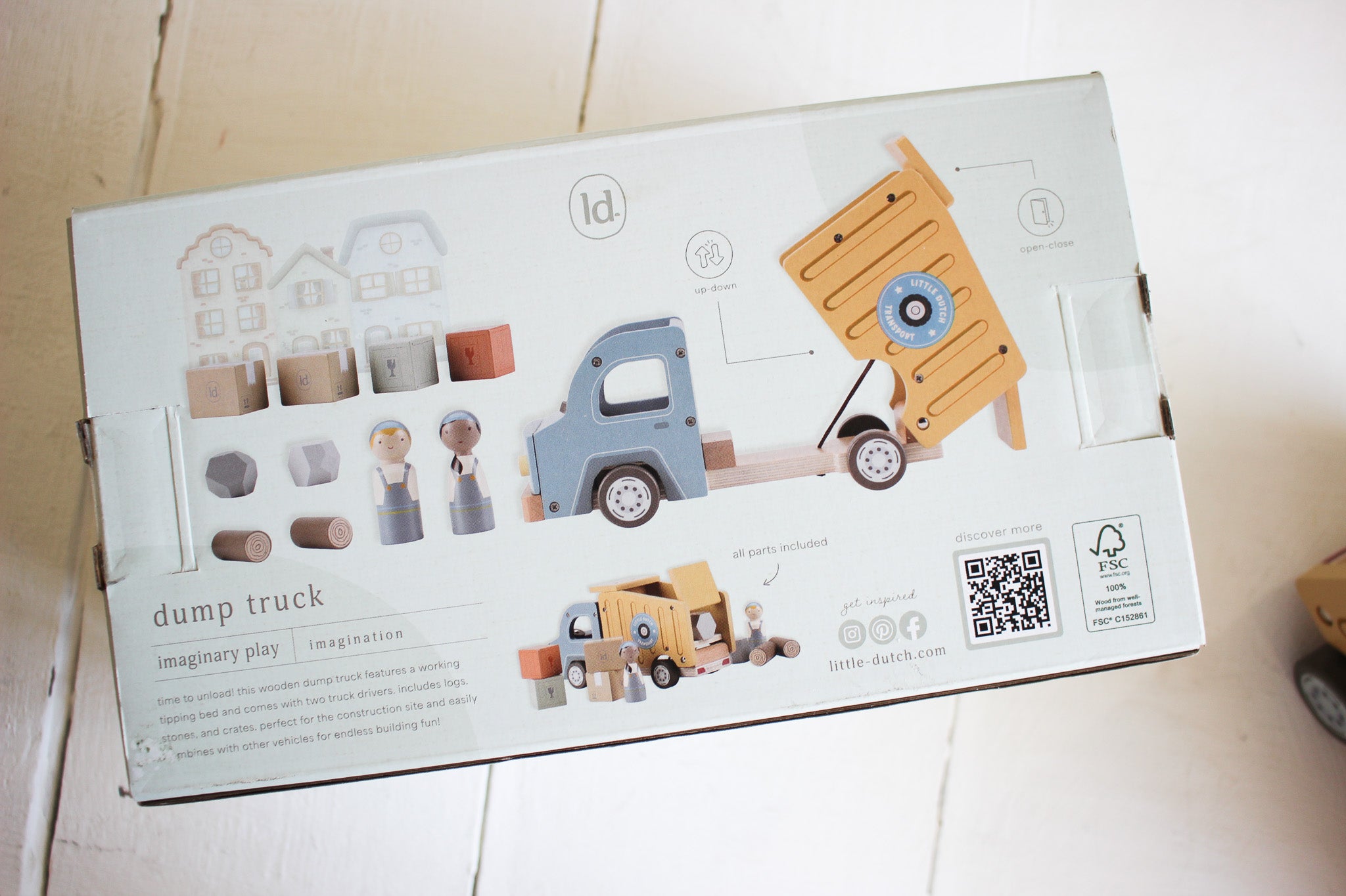 LD Wooden Dumper