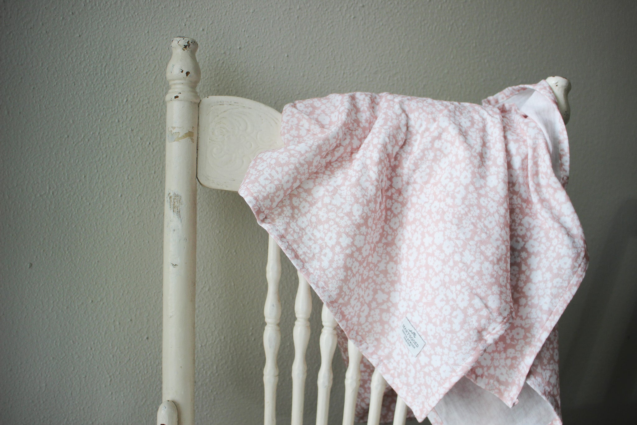 Karookind Heirloom Muslin Blanket | Dusty Rose | Flower Fields