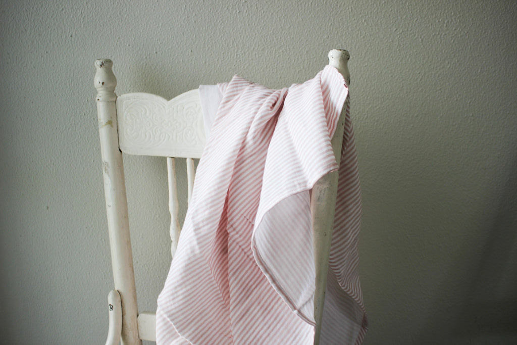 Karookind Heirloom Muslin Blanket | Dusty Rose | Lines