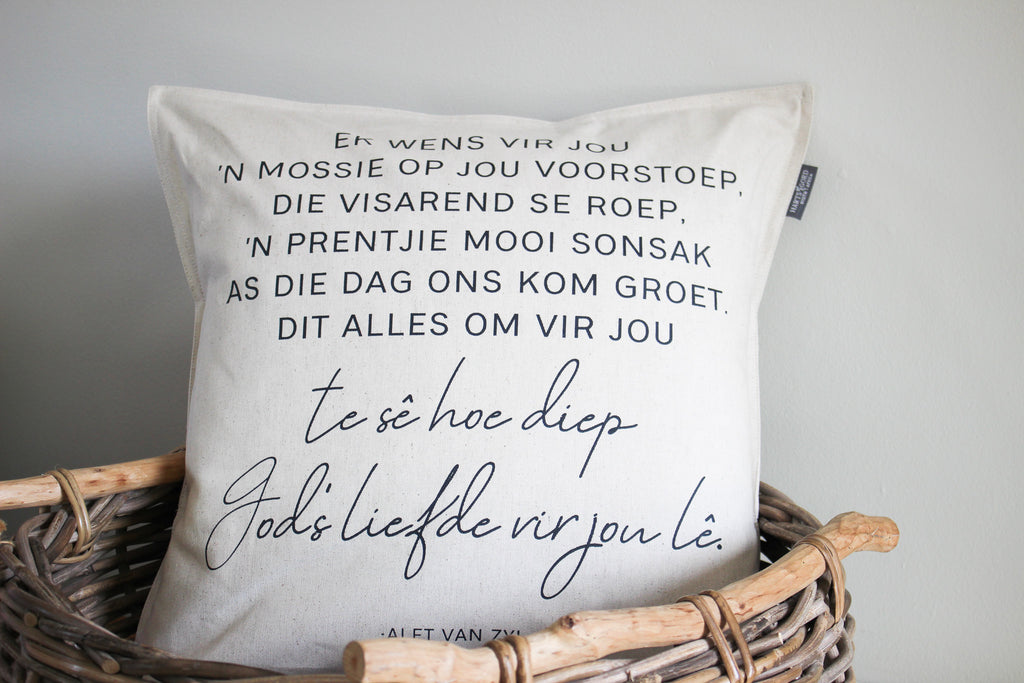 Linen Cushion Cover | Mossie op jou voorstoep