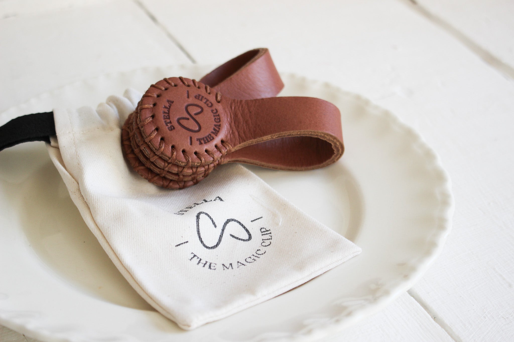 Pair of Stella Clips | Charlie Brown