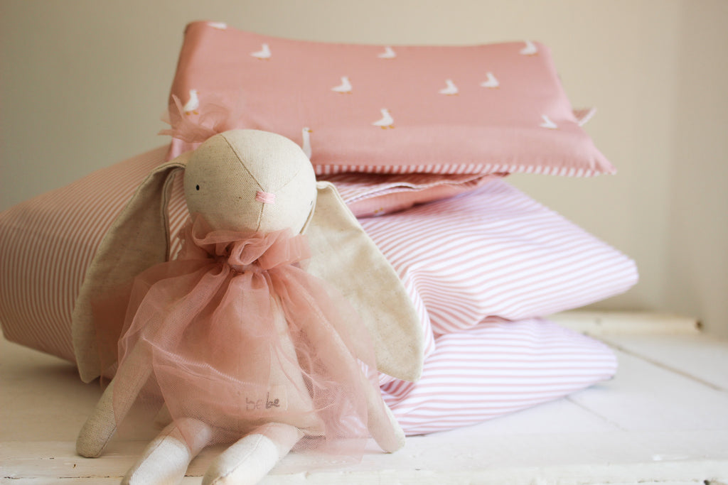 Cot  Duvet Set (100% Cotton) | Ducks & Lines | Dusty Rose