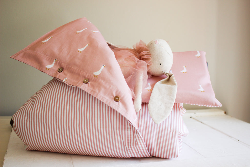 Cot  Duvet Set (100% Cotton) | Ducks & Lines | Dusty Rose