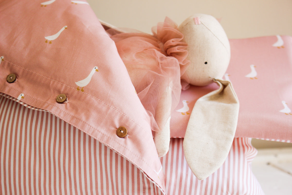 Cot  Duvet Set (100% Cotton) | Ducks & Lines | Dusty Rose