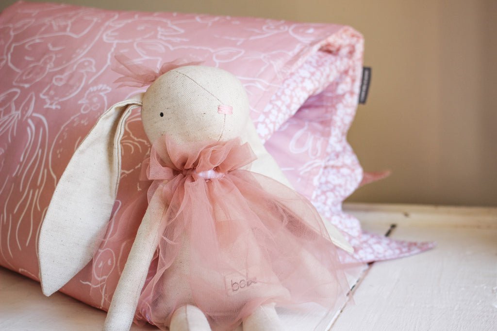 Cot  Duvet Set (100% Cotton) | Farm Animals & Flower Fields | Dusty Rose