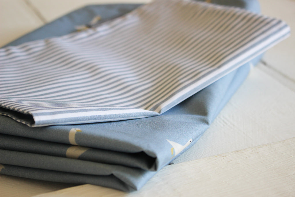 Cot  Duvet Set (100% Cotton) | Ducks & Lines | Karoo Skies