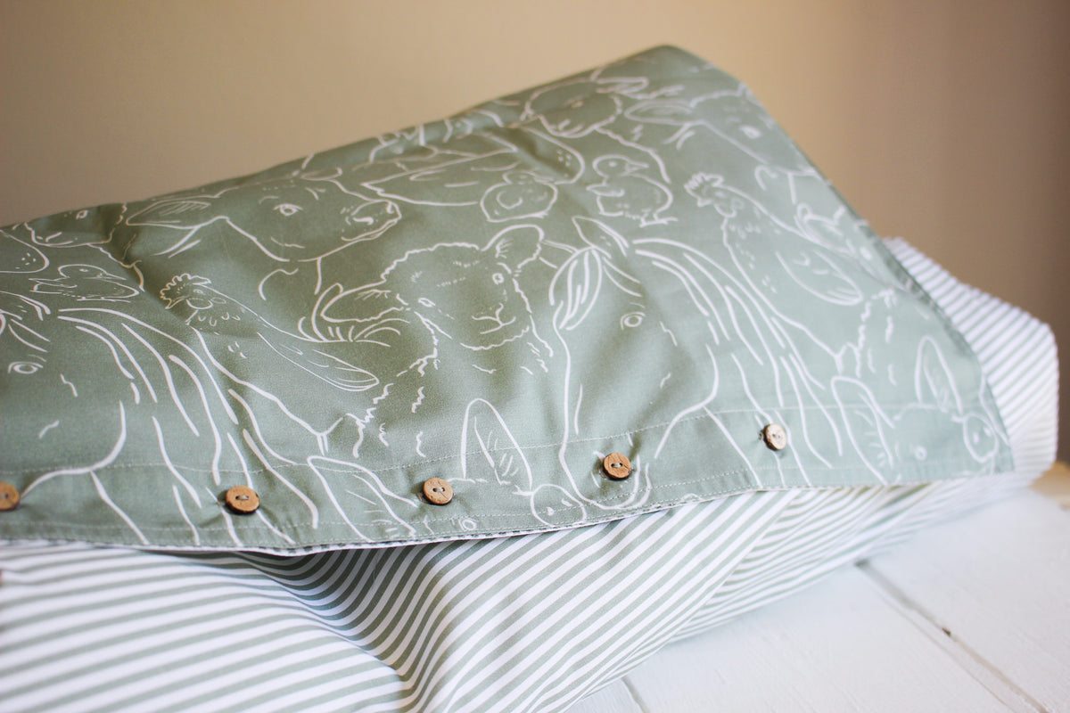 Cot  Duvet Set (100% cotton) | Farm Animals & Lines | Karoo Fields
