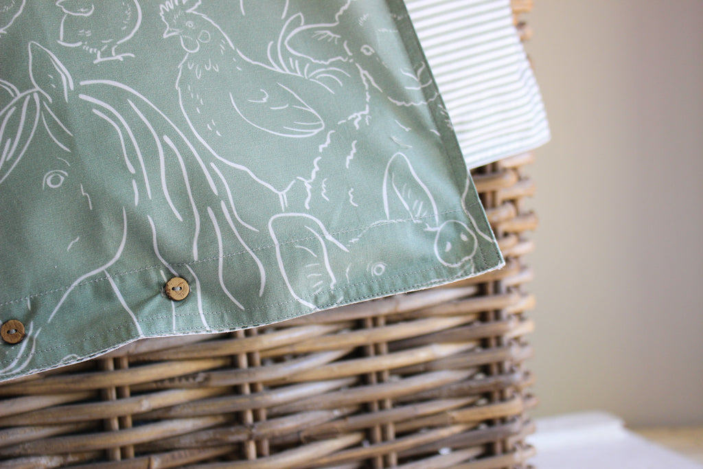 Cot  Duvet Set (100% cotton) | Farm Animals & Lines | Karoo Fields