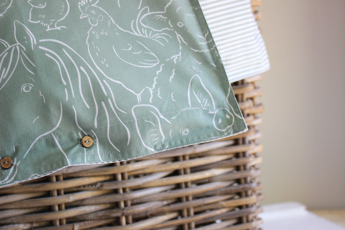 Cot  Duvet Set (100% cotton) | Farm Animals & Lines | Karoo Fields