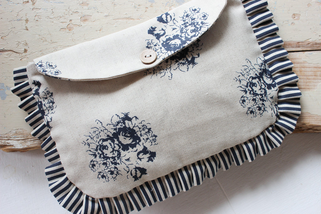 Frilled Essentials Bag | Navy