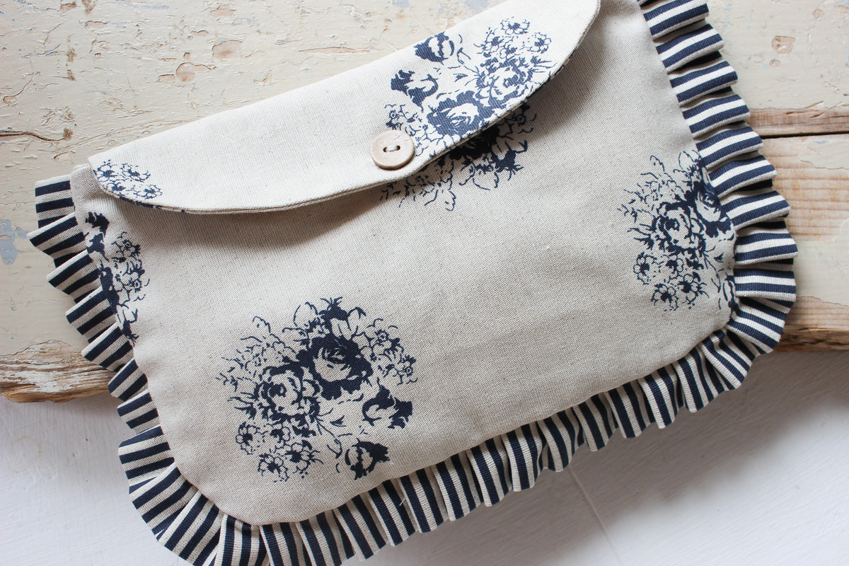Frilled Essentials Bag | Navy