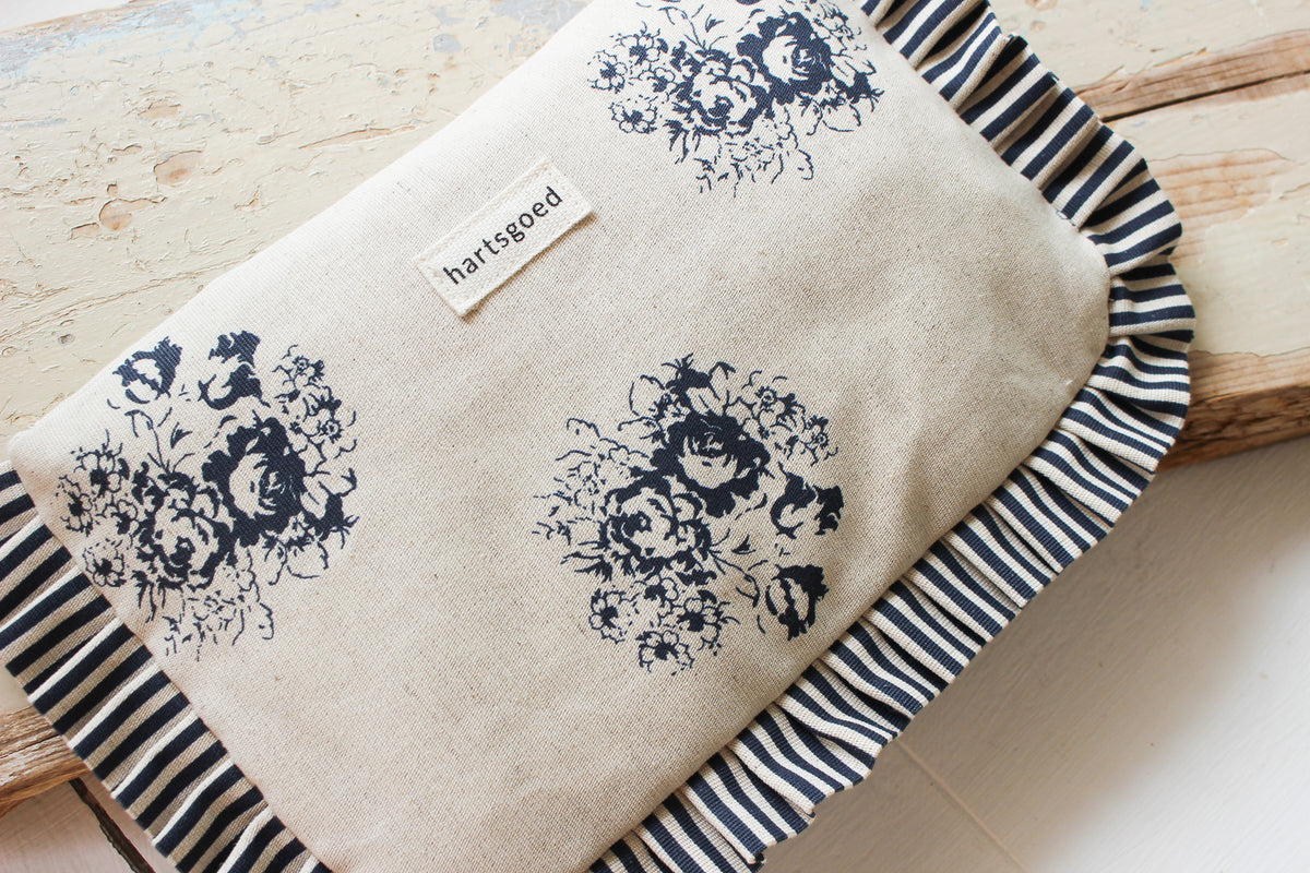 Frilled Essentials Bag | Navy