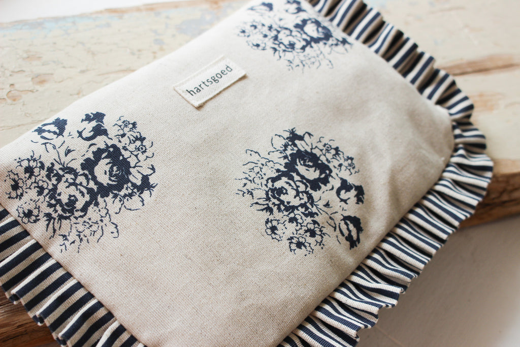 Frilled Essentials Bag | Navy
