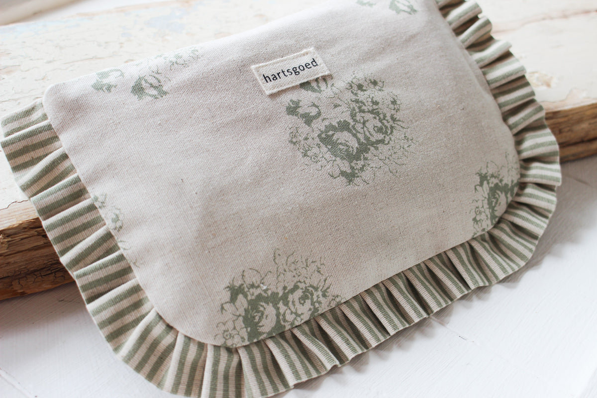 Frilled Essentials Bag | Olive
