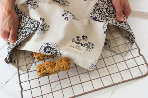 Gift Set | Tea Towels & Pot grabbers