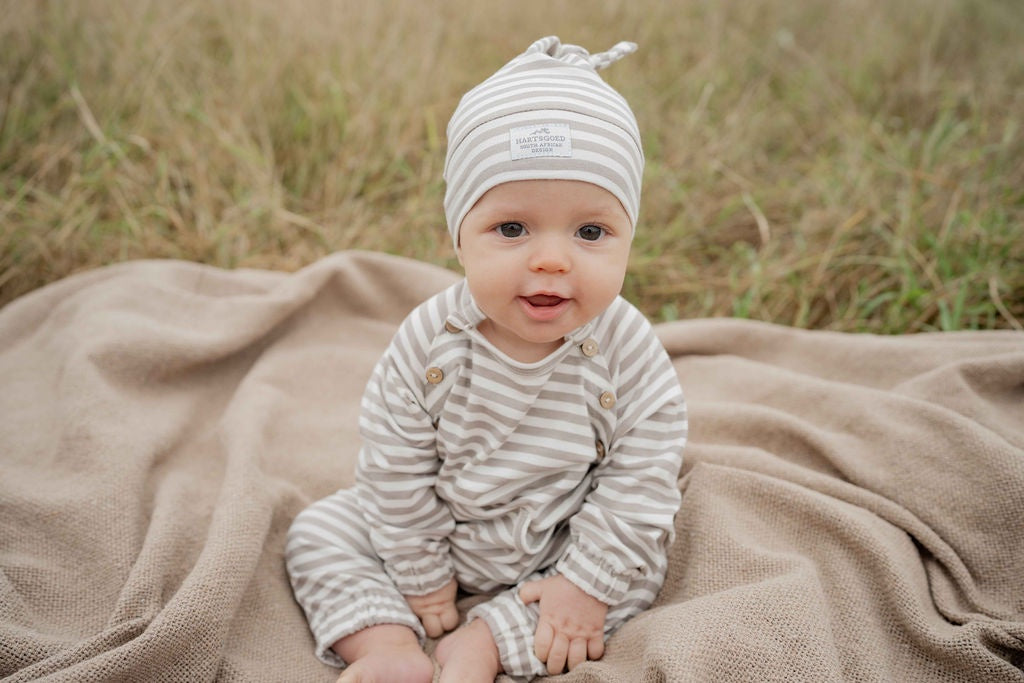 Knotted Hat  |  Stone Stripe