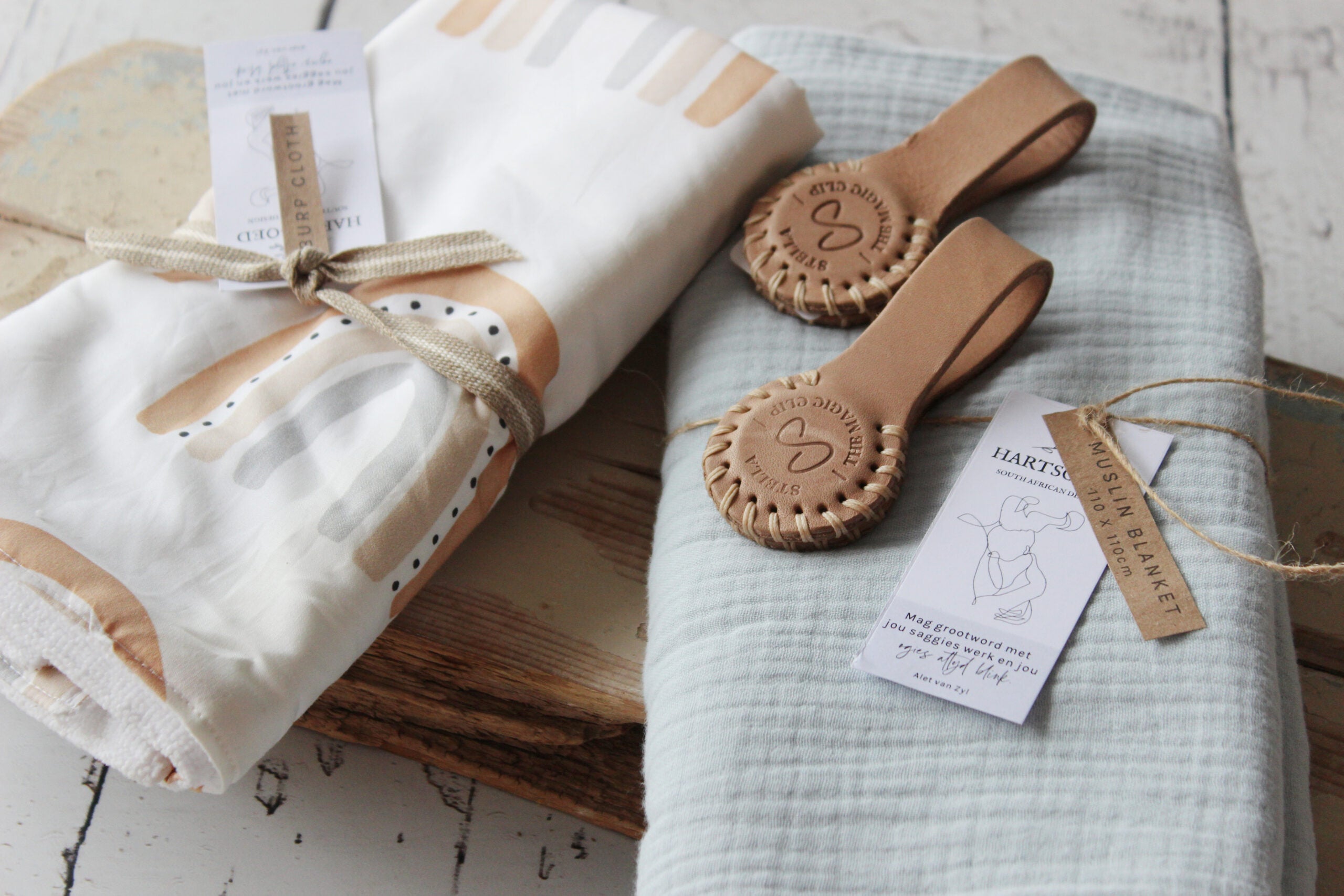 Baby gift set | Rainbow swaddle