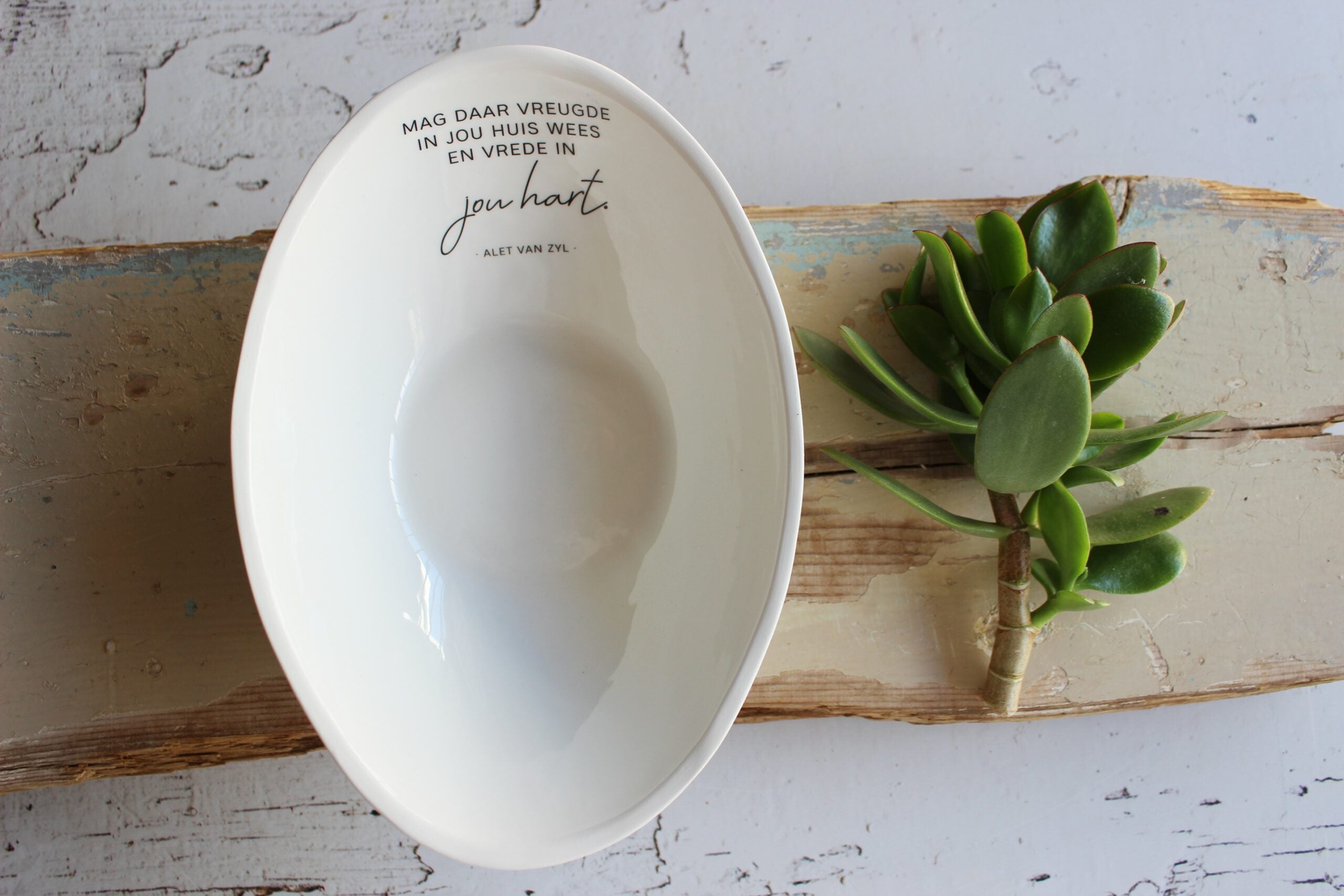 Medium oval bowl  |  Vreugde in jou huis