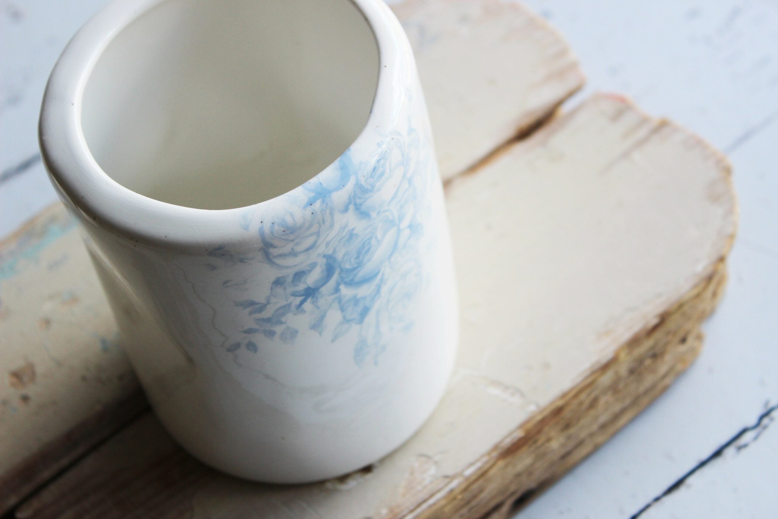 Ceramic Tin Vase  |  Rose Garden
