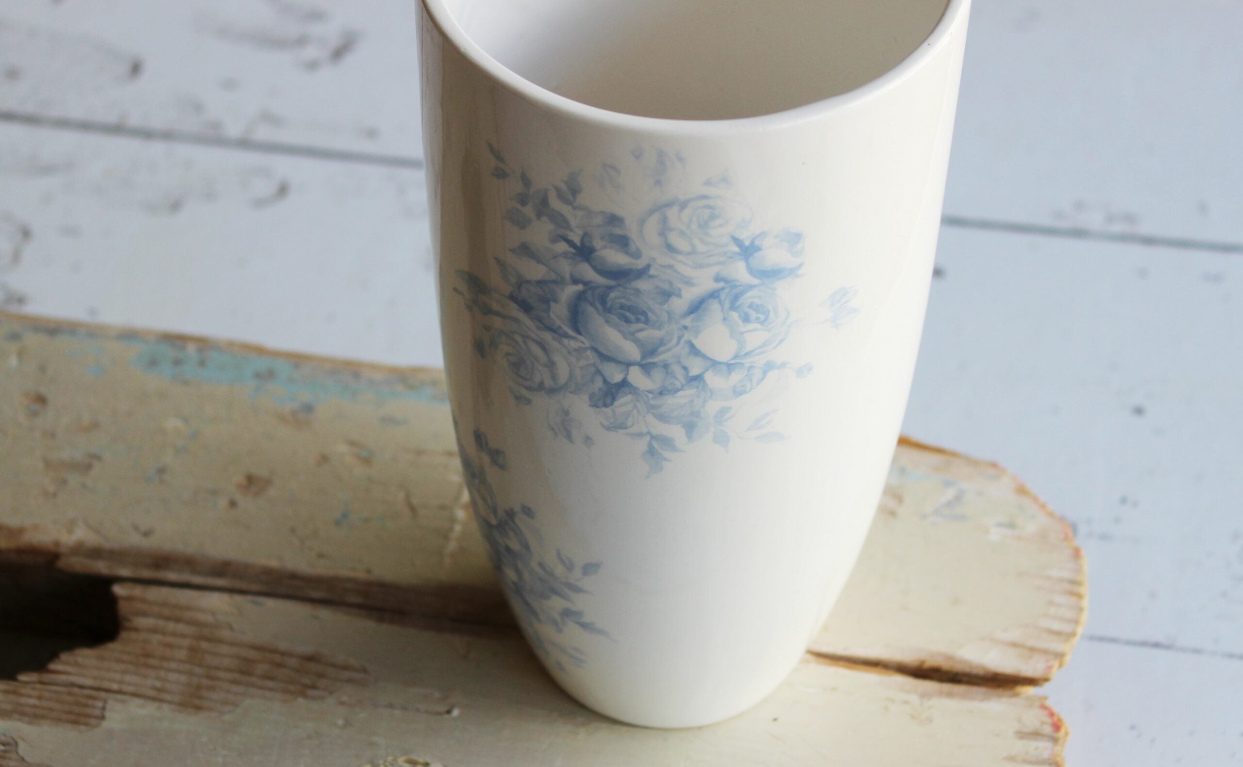 Bullet vase  |  Rose Garden