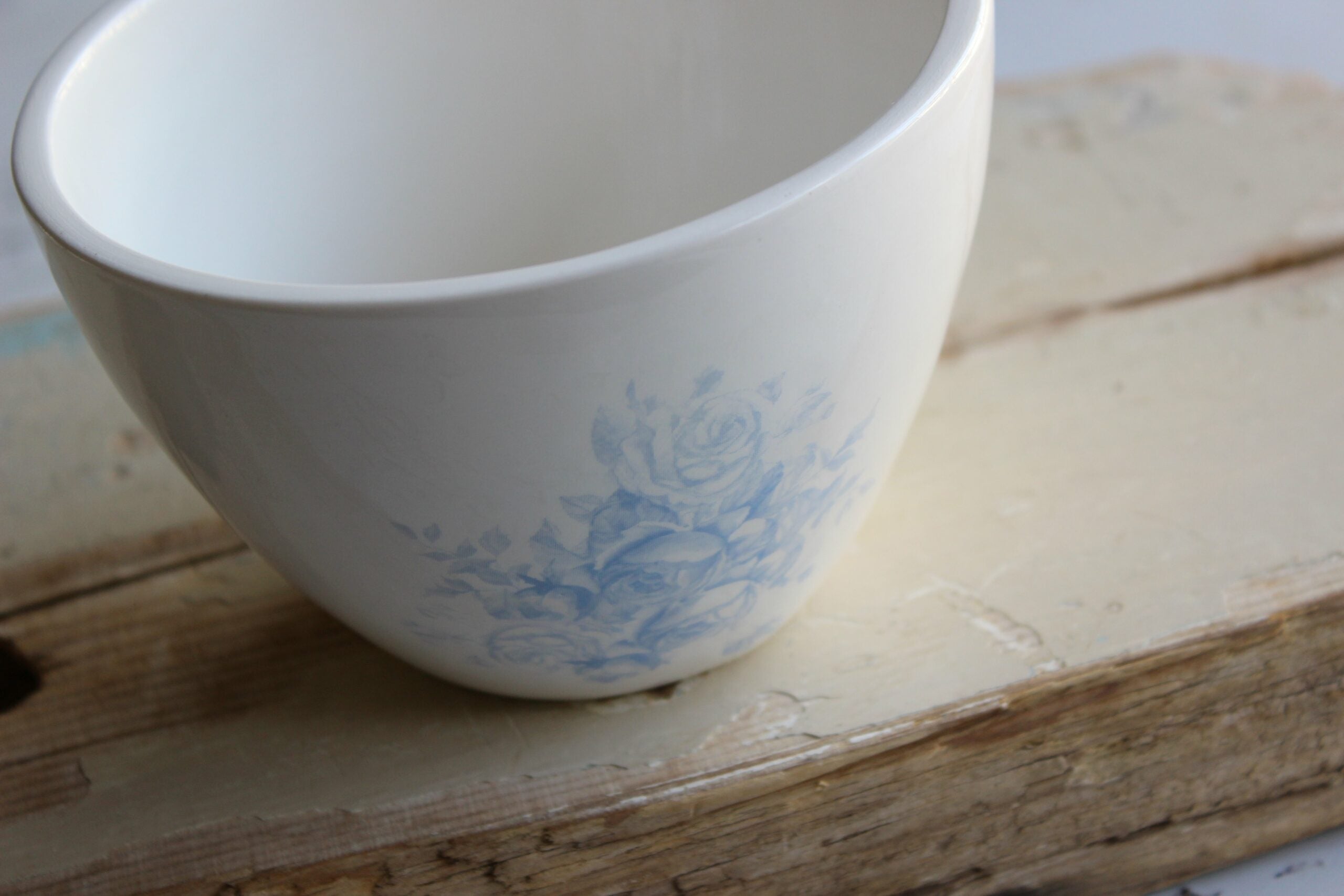 Tapered bowl  |  Rose Garden